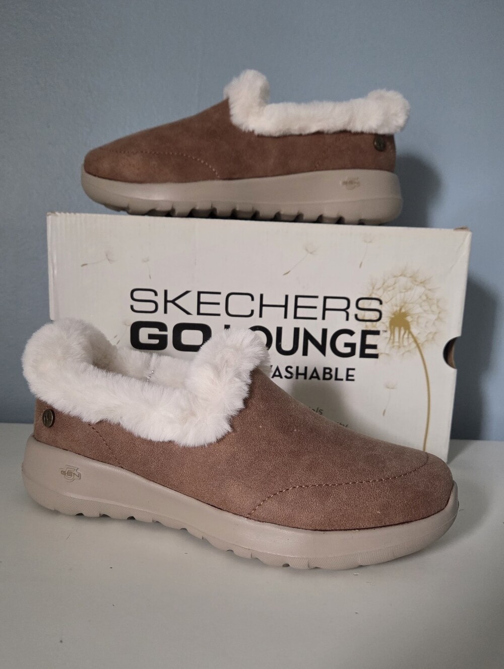 Skechers Go Lounge Women's Chestnut Machine Washable Slip-on Slippers Size 5.5